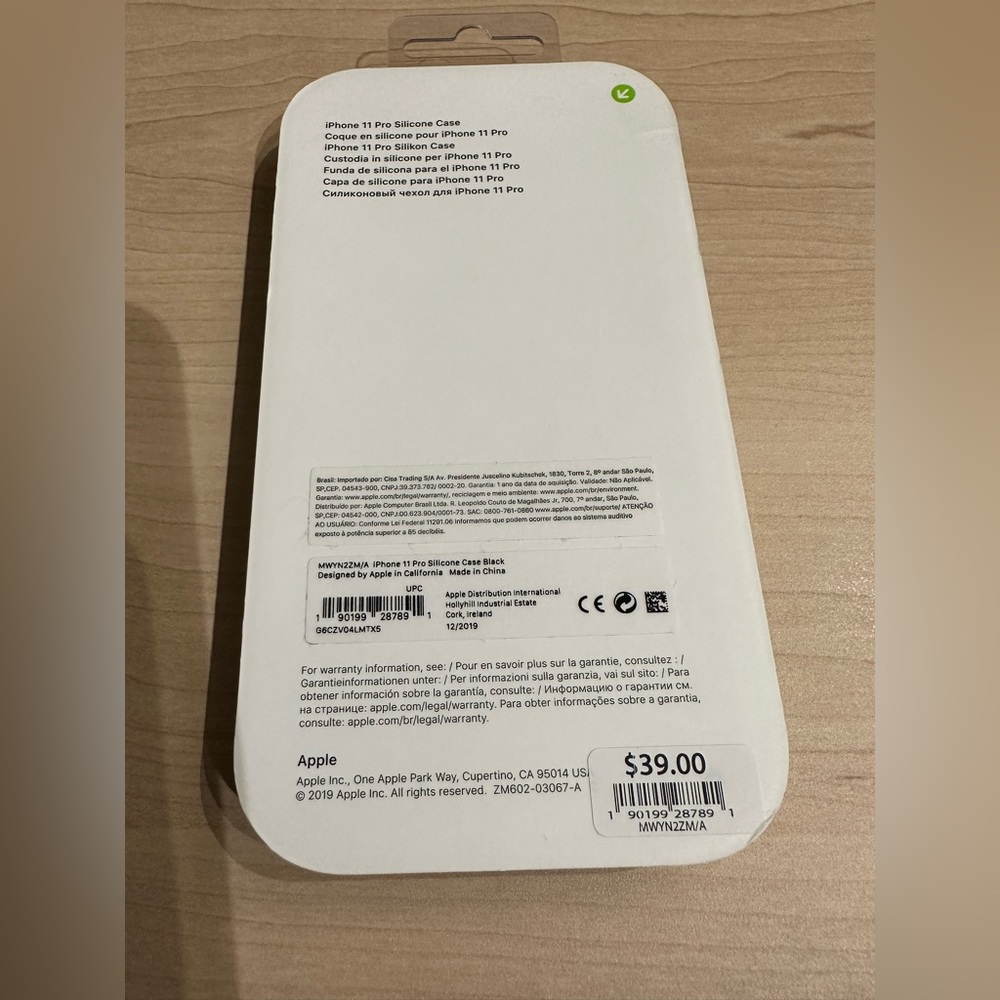 iPhone 11 Pro silicone case in black - NWT - Picture 2 of 2
